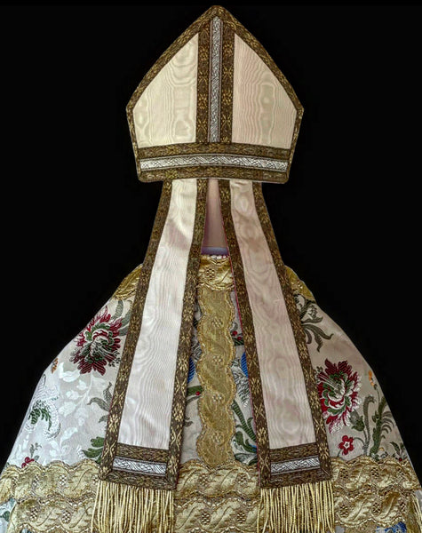 Mitre in silk moire - Sacra Domus Aurea