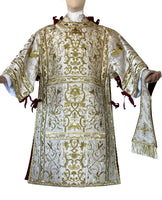 Romanitas Dalmatic - Sacra Domus Aurea