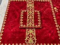 Floral Embroidered Gothic Revival Set - Sacra Domus Aurea