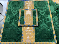 “Pigna” Motif Semi-Gothic Set - Sacra Domus Aurea