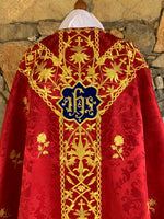 Floral Embroidered Gothic Revival Set - Sacra Domus Aurea